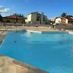 Lindo Apto No Melhor Lugar Da Barra Da Tijuca! Com Uma Vista De Tirar O Folego, Frente Para O Mar! Totalmente Equipado E Decorado Ao Lado Dos Melhores Hoteis E Quiosques Da Barra! Portaria 24H, Piscina, Sauna, Jacuzzi, Academia, Garagem, Wi-Fi, Lavan