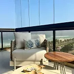 Lindo Apto No Melhor Lugar Da Barra Da Tijuca! Com Uma Vista De Tirar O Folego, Frente Para O Mar! Totalmente Equipado E Decorado Ao Lado Dos Melhores Hoteis E Quiosques Da Barra! Portaria 24H, Piscina, Sauna, Jacuzzi, Academia, Garagem, Wi-Fi, Lavan