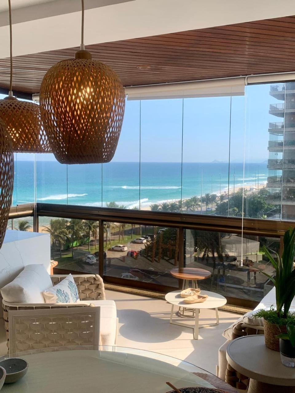 Lindo Apto No Lugar Da Barra Da Tijuca! Com Uma Vista De Tirar O Folego, Frente O Mar! Totalmente Equipado E Decorado Ao Lado Dos Melhores E Quiosques Da Barra! Portaria 24h, Piscina, Sauna, Jacuzzi, Academia, Garagem, Wi-fi, Lavan Río de Janeiro